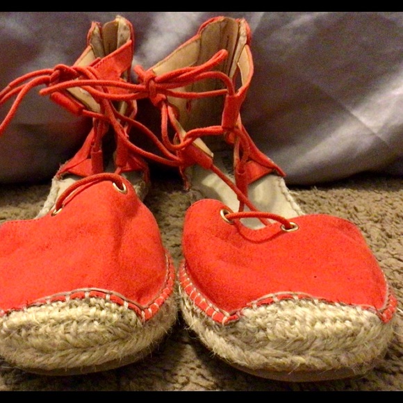 Red Sandals - Picture 3 of 4